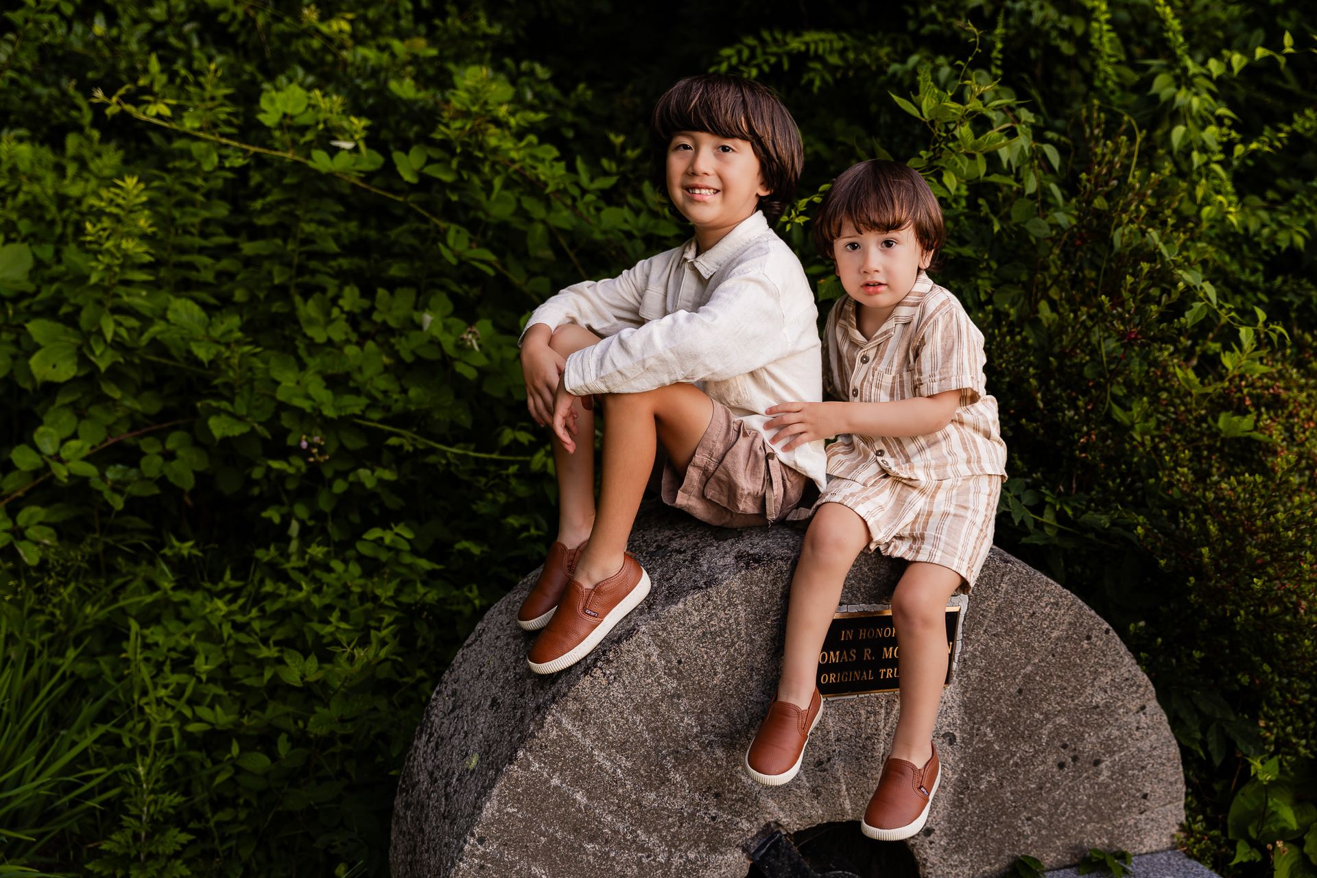 Sunset Smiles: The Hunts Family’s Fun-Filled Session at Spohr Gardens - 2 - 2