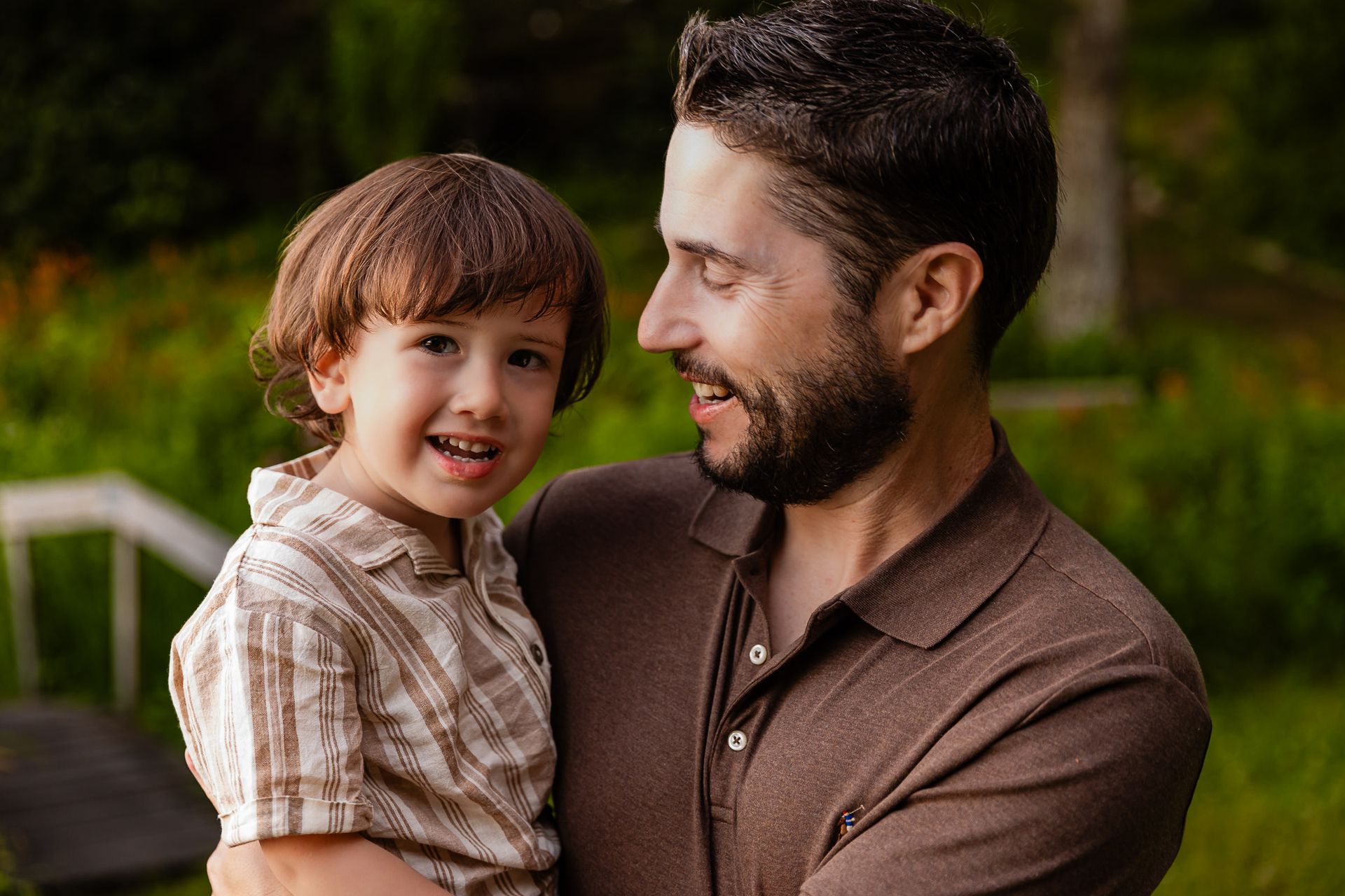 Sunset Smiles: The Hunts Family’s Fun-Filled Session at Spohr Gardens - 2 - 0