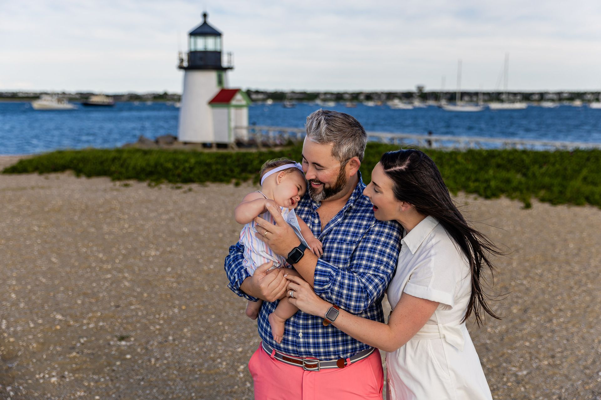 New Beginnings: The Nolans Family’s Joyful Session at Brant Point Lighthouse - 2 - 1