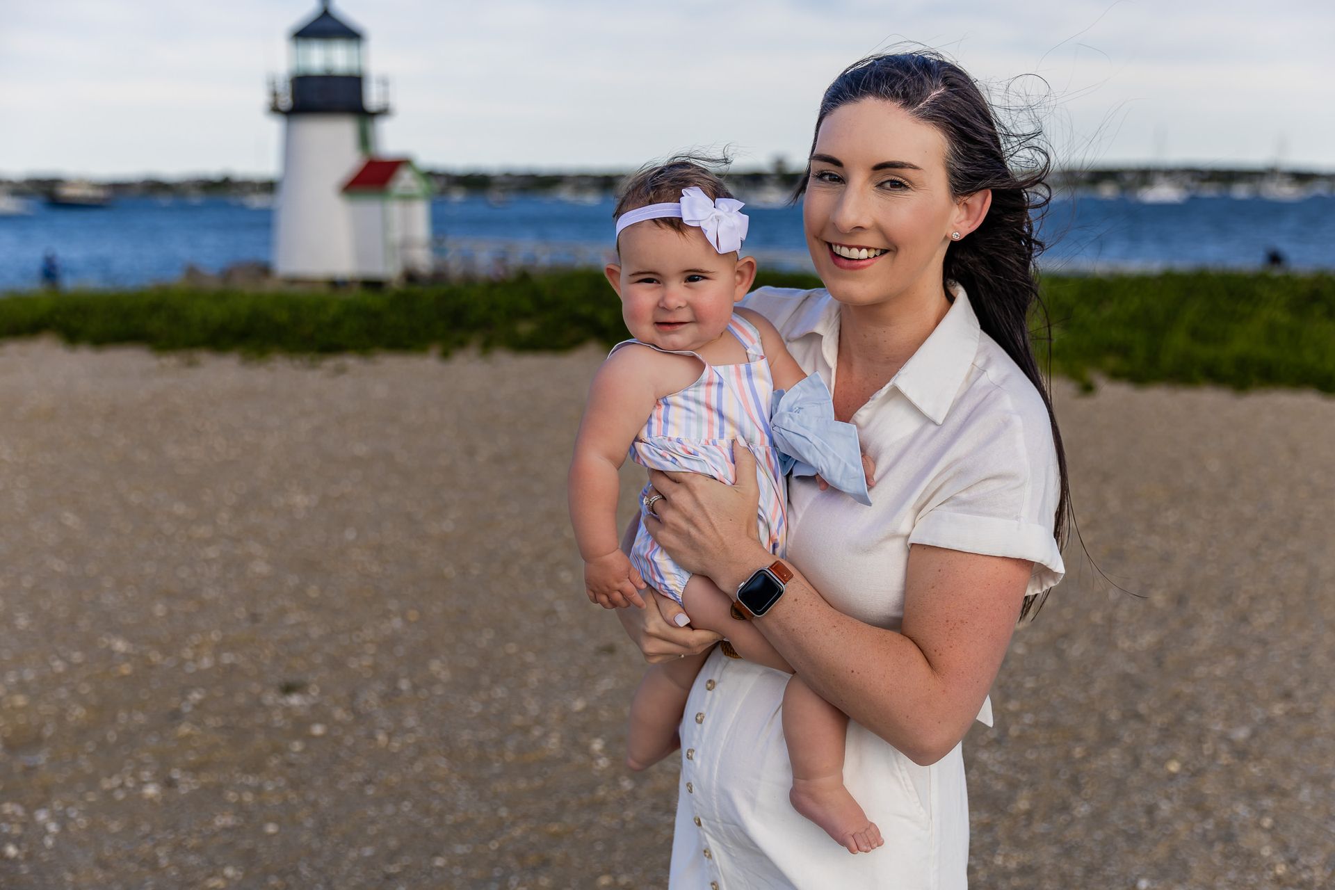 New Beginnings: The Nolans Family’s Joyful Session at Brant Point Lighthouse - 2 - 1