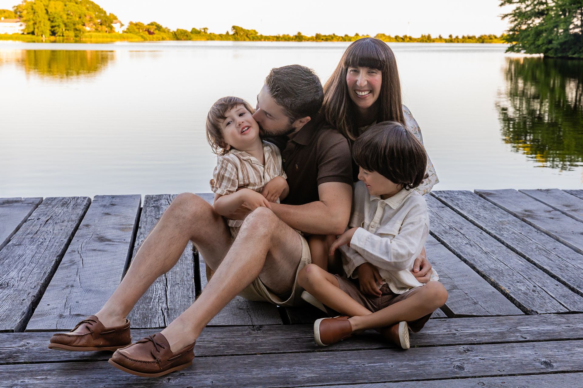 Sunset Smiles: The Hunts Family’s Fun-Filled Session at Spohr Gardens - 2 - 2