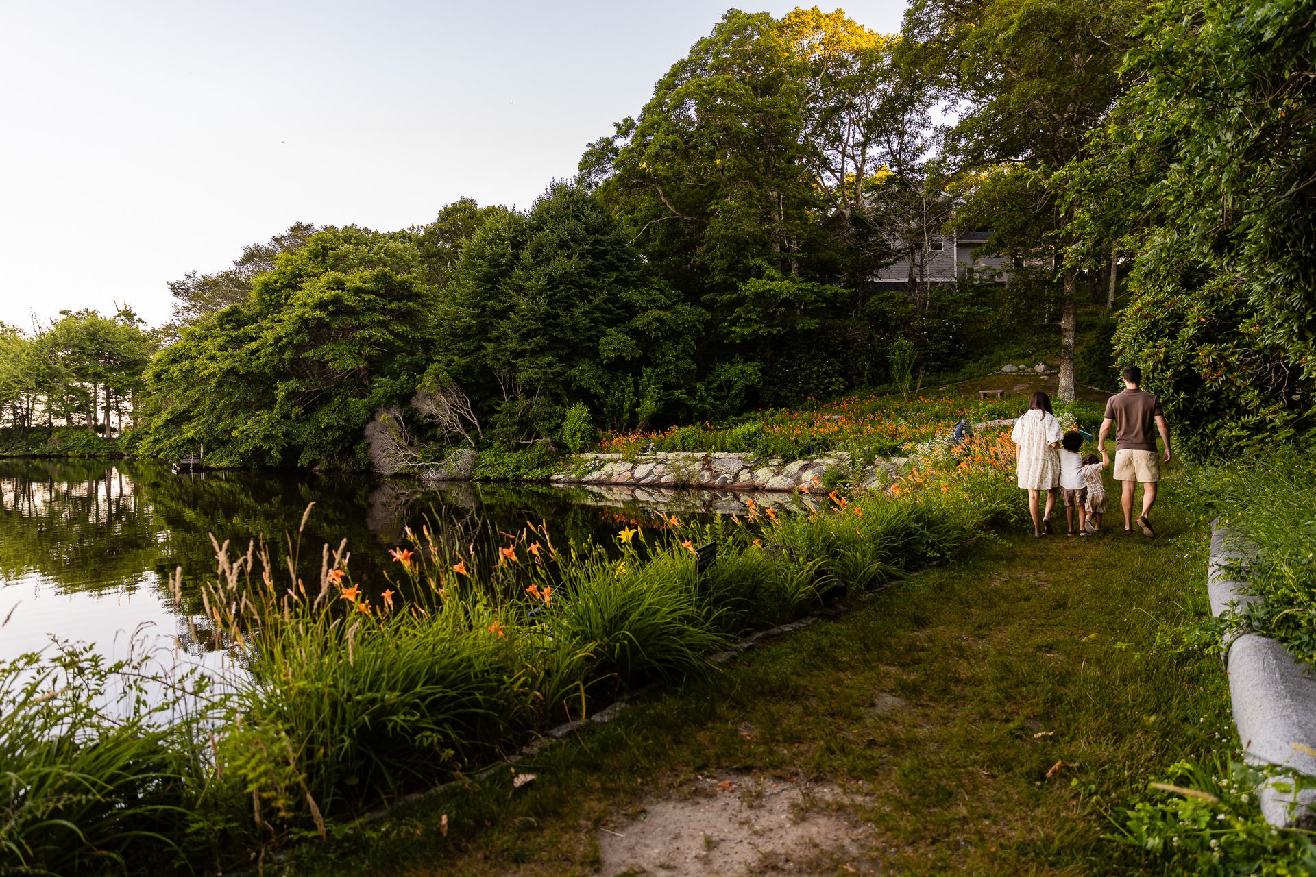 Sunset Smiles: The Hunts Family’s Fun-Filled Session at Spohr Gardens - 2 - 3