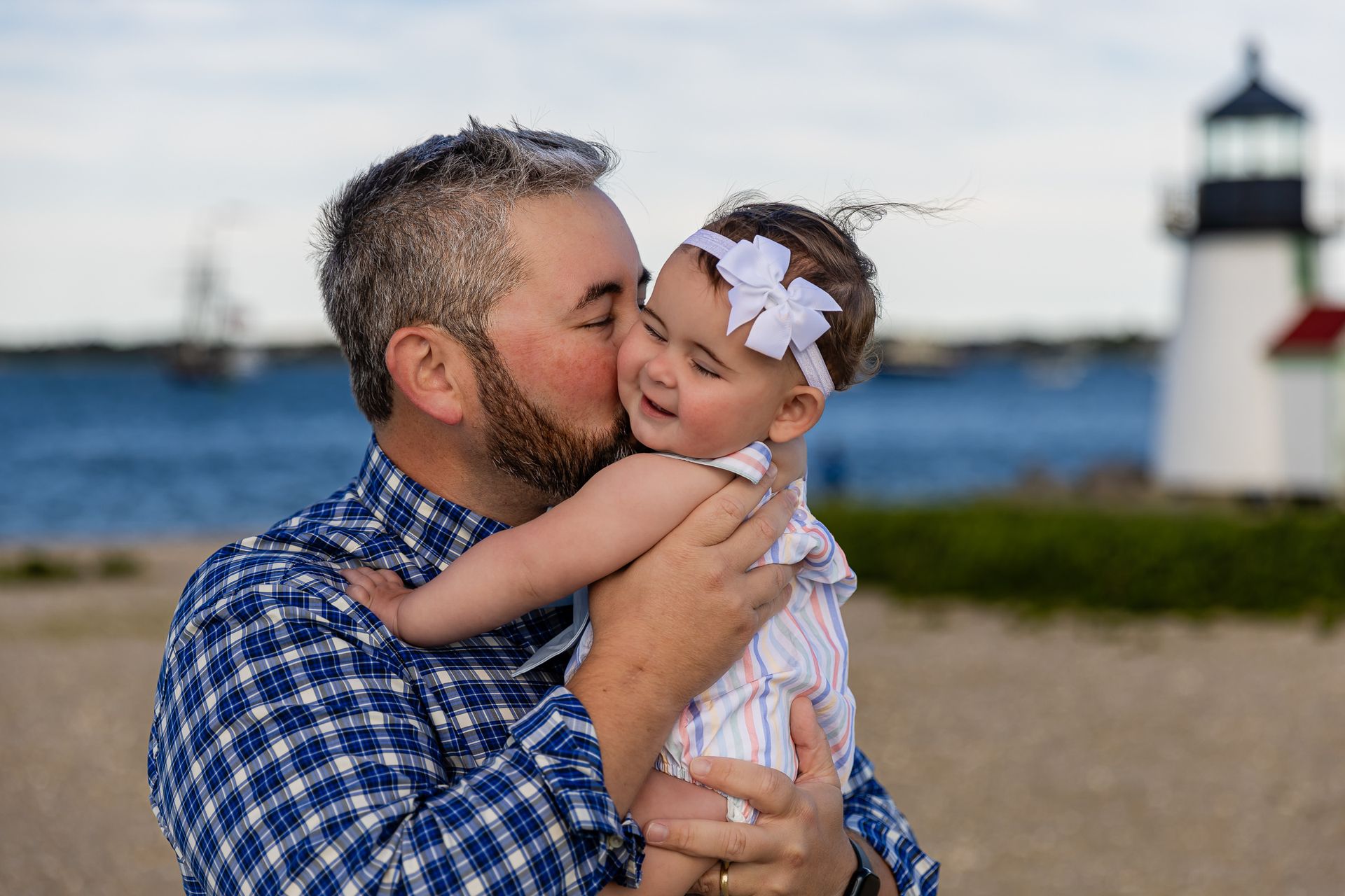 New Beginnings: The Nolans Family’s Joyful Session at Brant Point Lighthouse - 2 - 1
