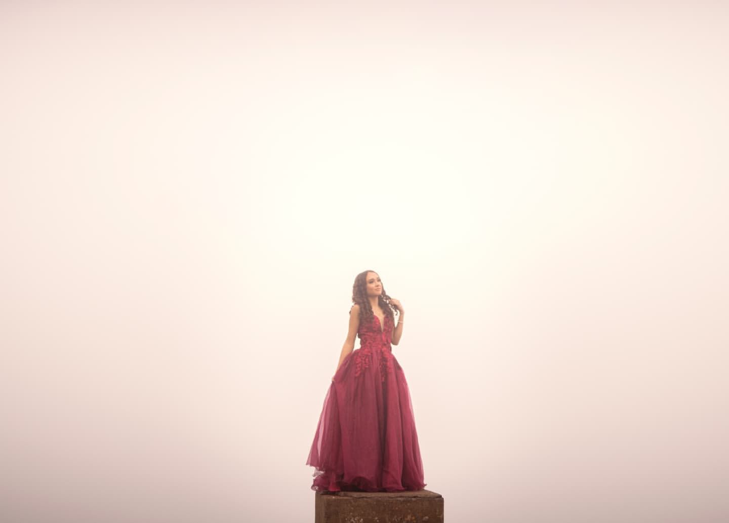 5 Poses para Arrasar no Ensaio de 15 Anos (Mesmo se Você For Tímida) - 3 - 2