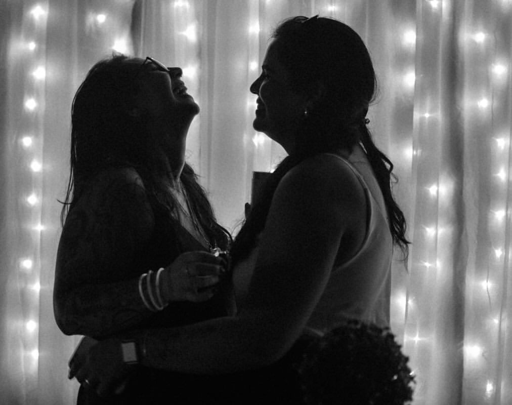 Capturamos momentos autênticos com naturalidade, espontaneidade e emoção. - Slide 23