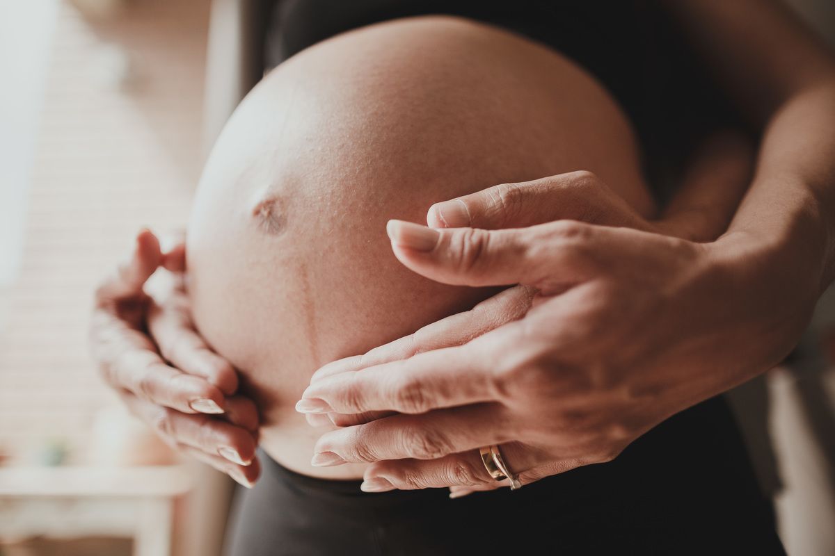 Ju e Douglas à espera do Léo - 1 - 24