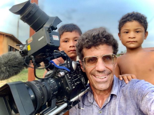 Making friends, Rio Iriri, magic Amazon /making-friends-rio-iriri-magic-amazon