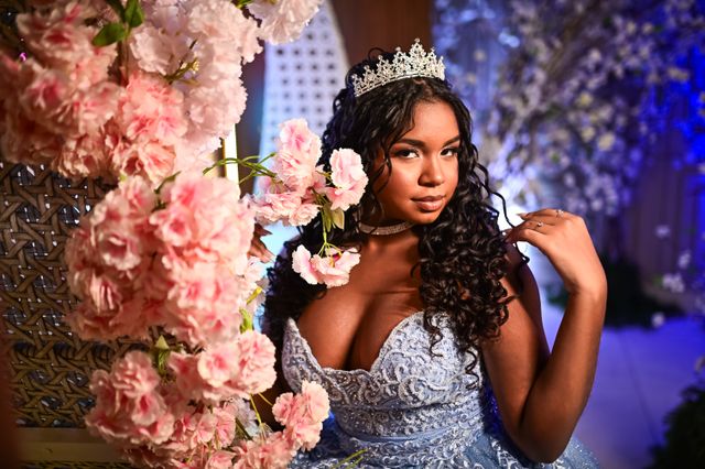 "Quando a Paola Chega: A Noite Mágica de Debutante" /quando-a-paola-chega-a-noite-magica-de-debutante