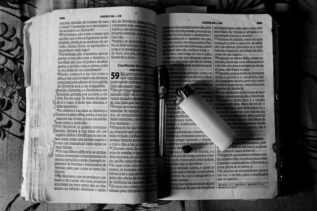 Tamili da Silva - As Tantas Mulheres que nos Habitam. /tamili-da-silva-as-tantas-mulheres-que-nos-habitam