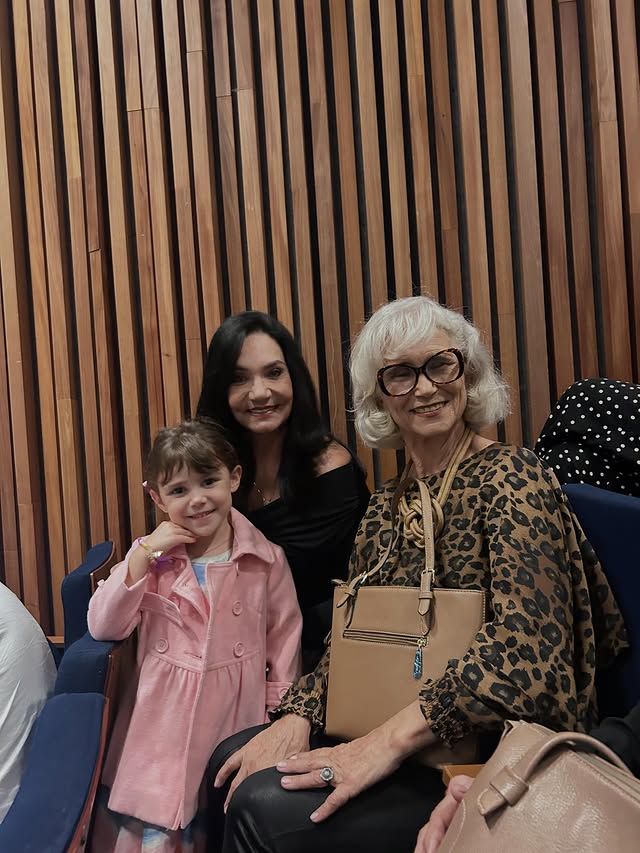 Recebendo Homenagem pela Câmara Legislativa - 6