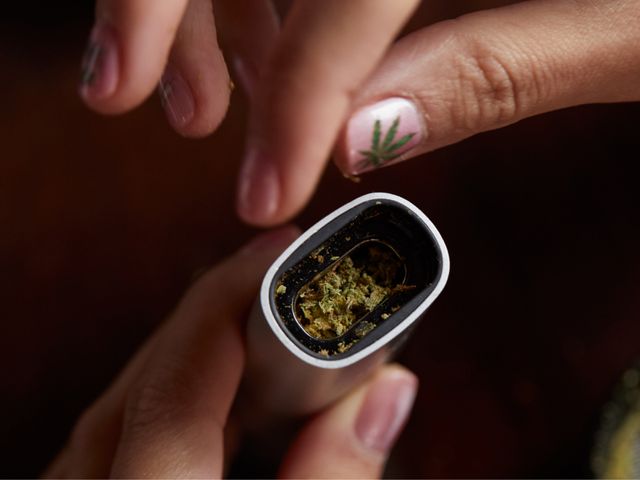 Vape de maconha: tudo sobre vaporizar a cannabis /vape-de-maconha-tudo-sobre-vaporizar-a-cannabis