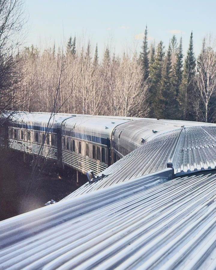 Shooting first season about rail travel. @media.etc.br Great working with my best friend Gustavo Rodrigues as director. Best times with friend and partner - 4