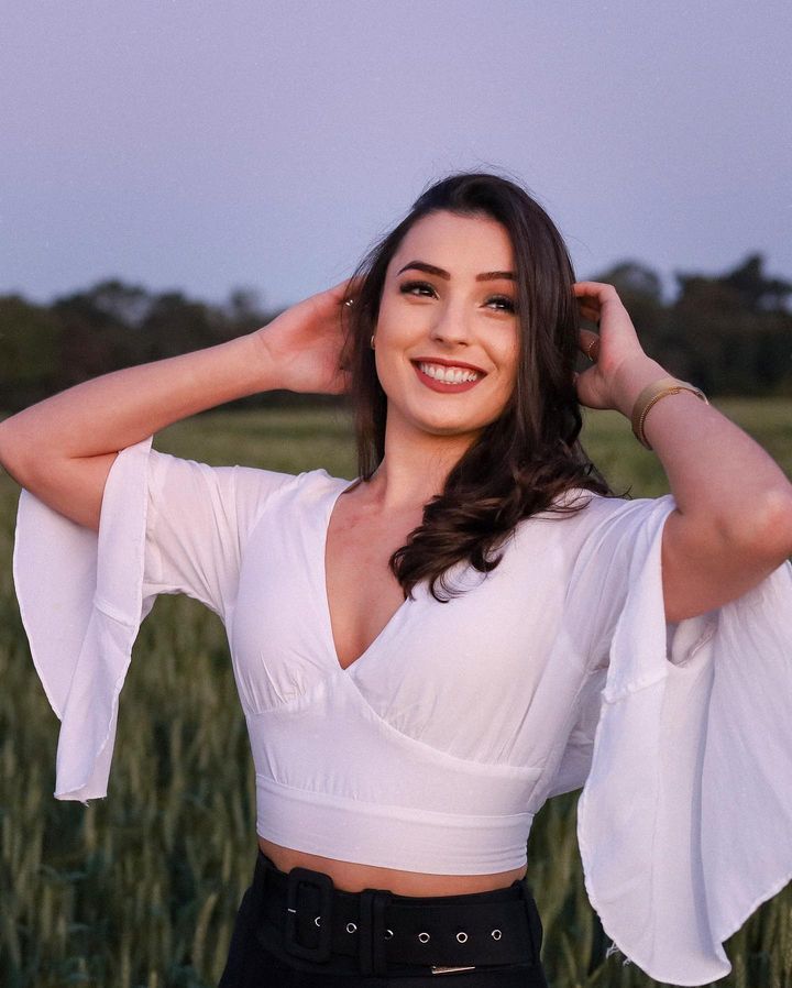 Um fim de tarde e toda a beleza dela Miqueli Melo - 4