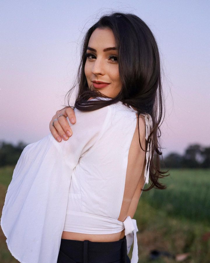 Um fim de tarde e toda a beleza dela Miqueli Melo - 7