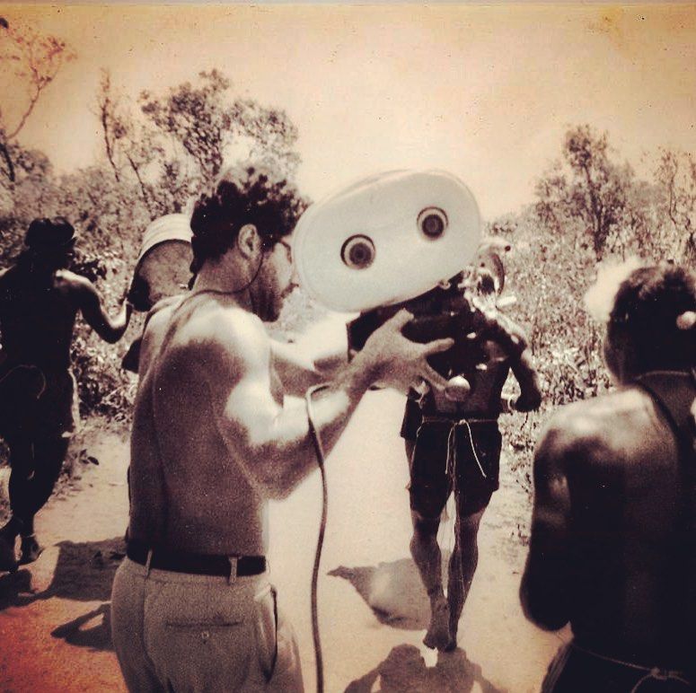 Cinema nos Xavantes, old school.  With my Arriflex 16mm BL at the XAVANTES - 1