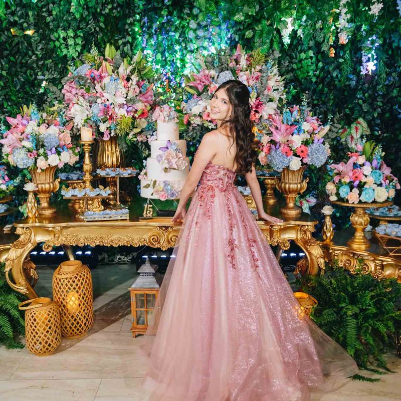 Festa de 15 Anos da Ester no Pavanelli Vila Olímpia – Um Baile de Debutante Inesquecível em São Paulo - 2 - 1