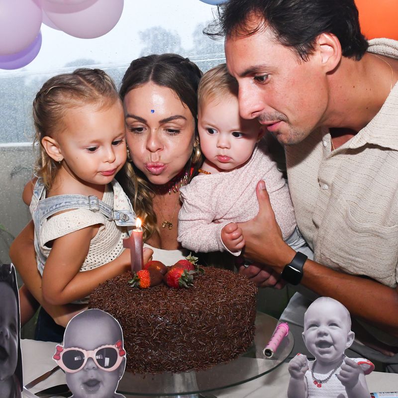 Aniversário 01 ano Elis - 1 - 0