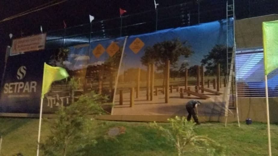 Aplicação de adesivos em parede - 8