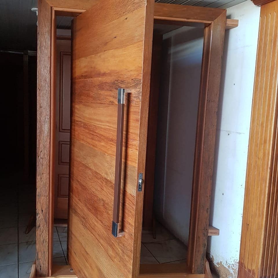 Portas Pivotantes - 4